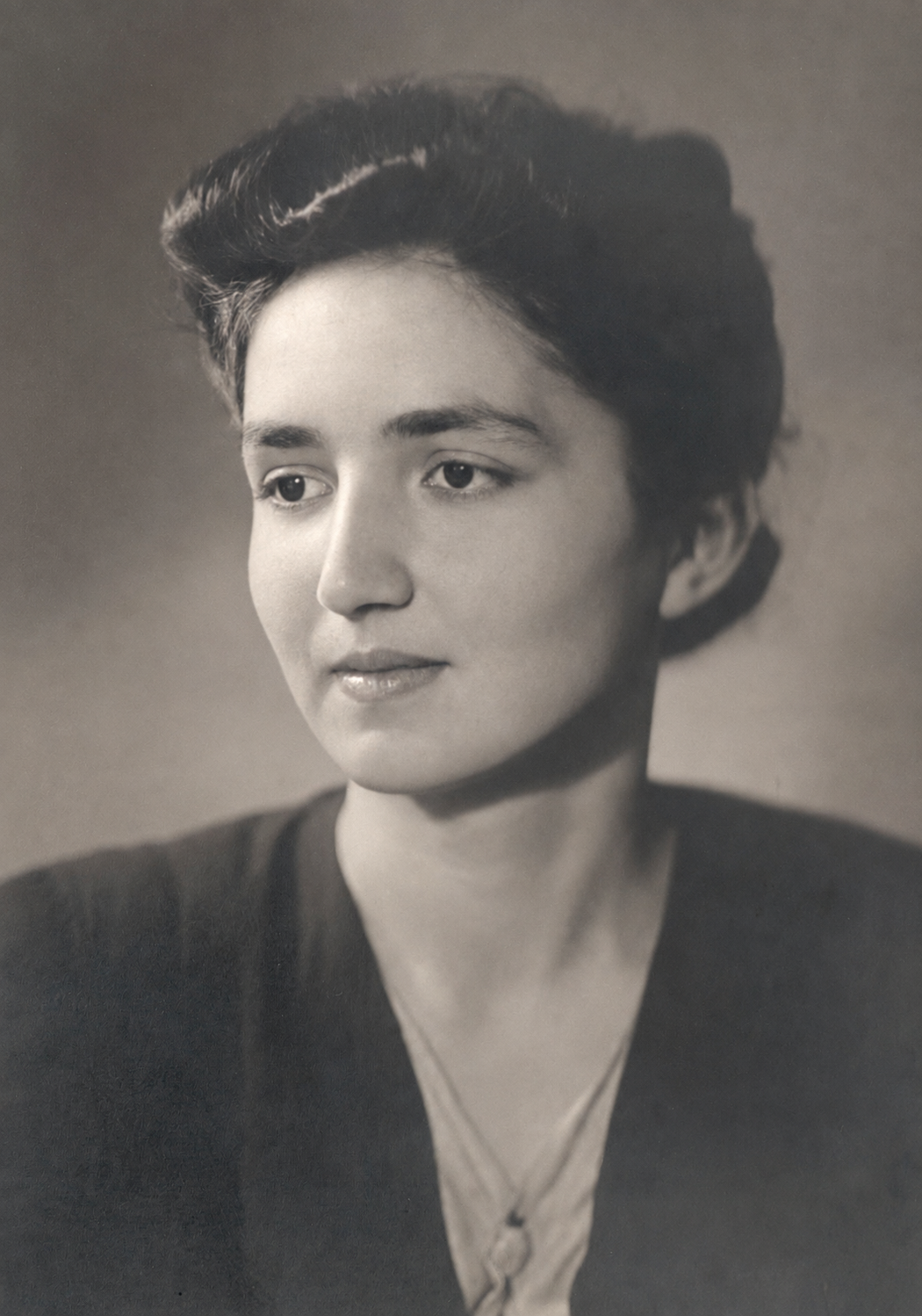 Зефира Кирилловна Гутнова, 1947